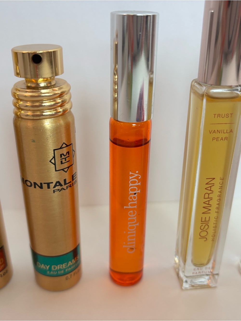 Lot of Luxury Fragrance Rollerballs, includes sample set w/ free gift - Picture 3 of 4